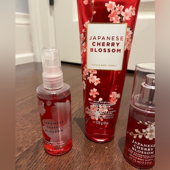 Bath and body works bundle!! - Picture 3 of 4